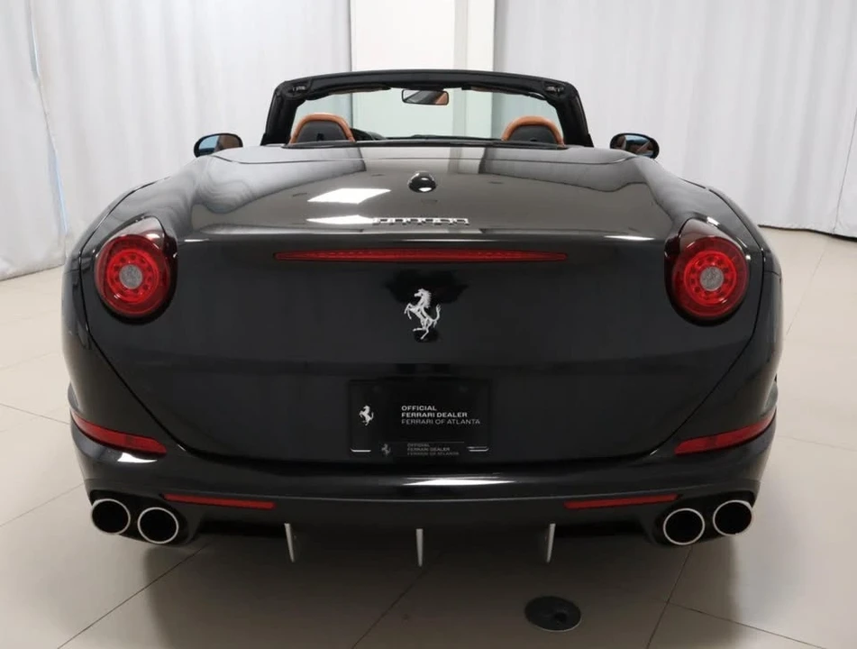 2017 Ferrari California T - Image 11 of 19