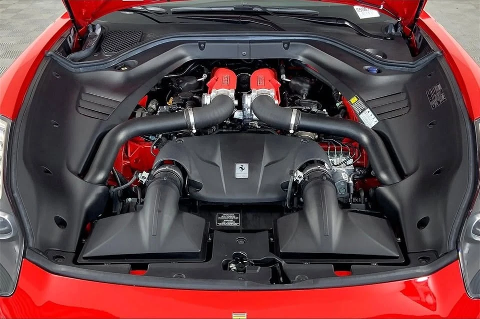 2017 Ferrari California T - Image 4 of 8