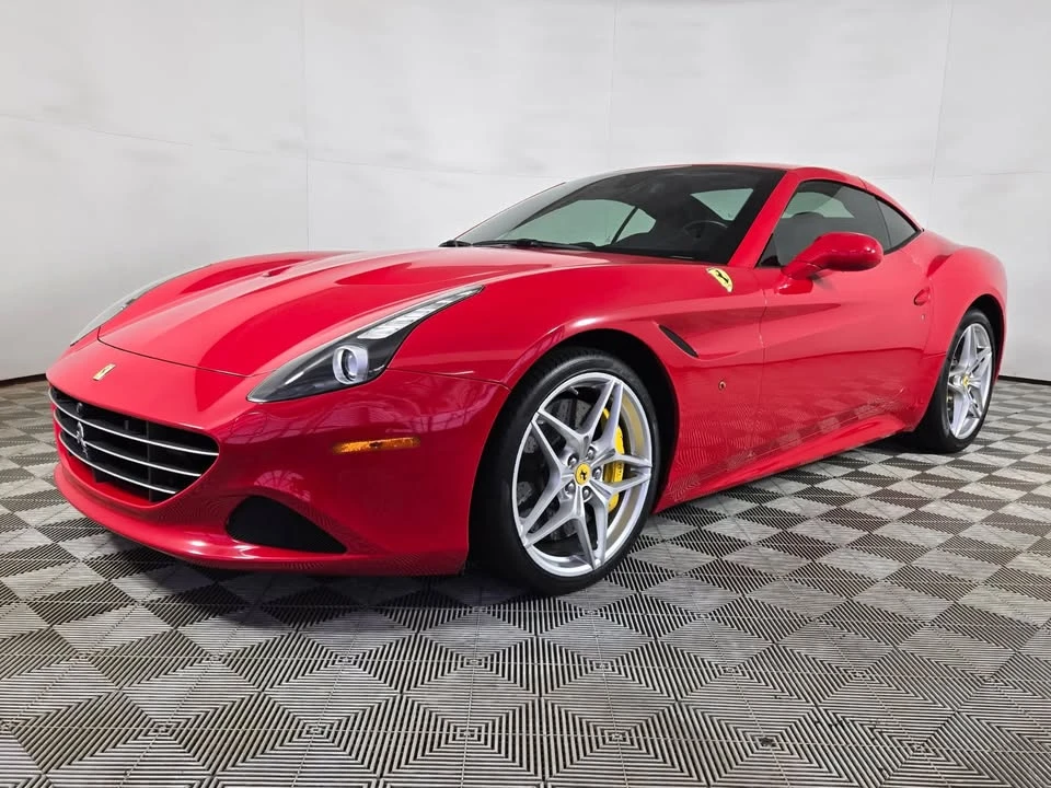 2017 Ferrari California T - Image 5 of 8