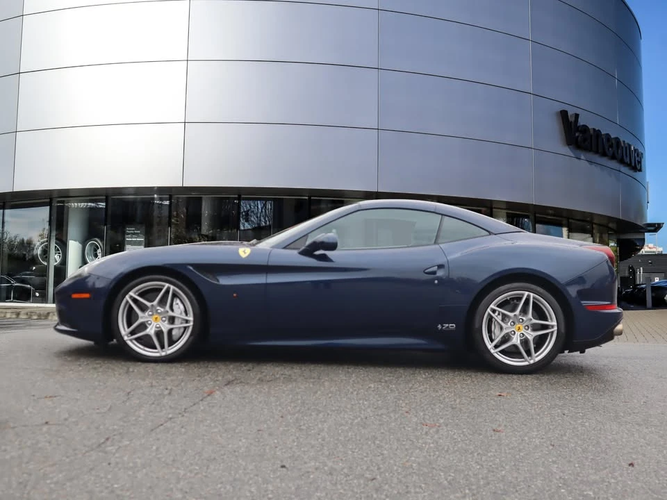 2017 Ferrari California T - Image 9 of 20