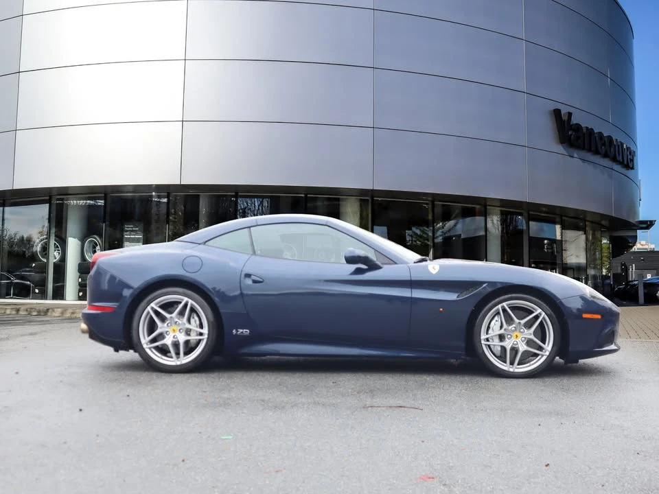 2017 Ferrari California T - Image 8 of 20