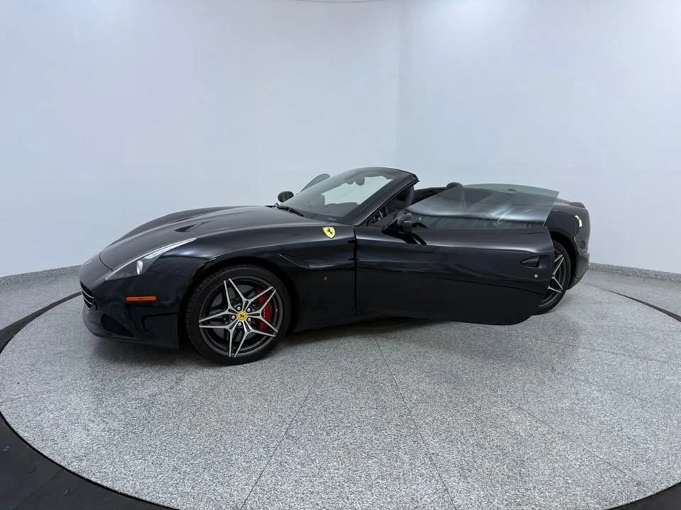 2017 Ferrari California T - Image 15 of 20