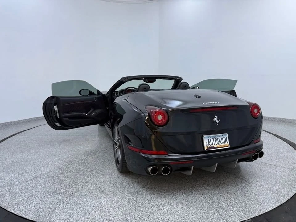 2017 Ferrari California T - Image 18 of 20