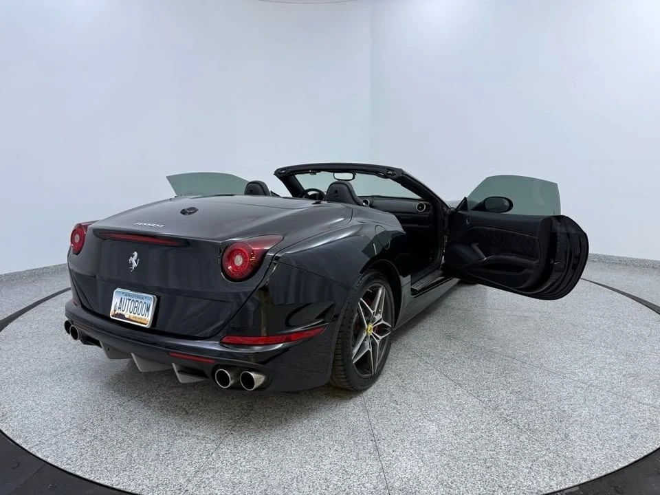 2017 Ferrari California T - Image 20 of 20