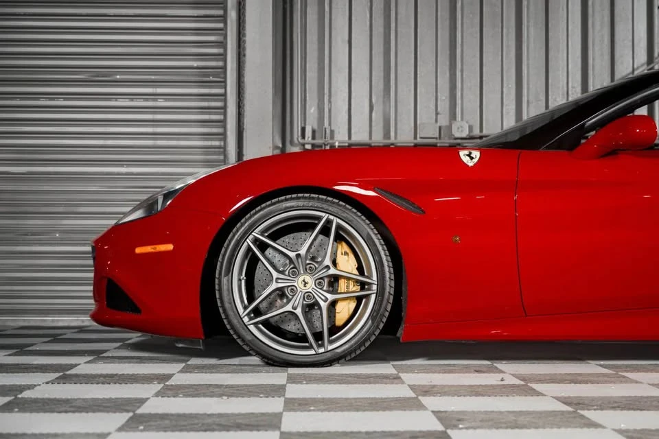 2017 Ferrari California T - Image 6 of 11