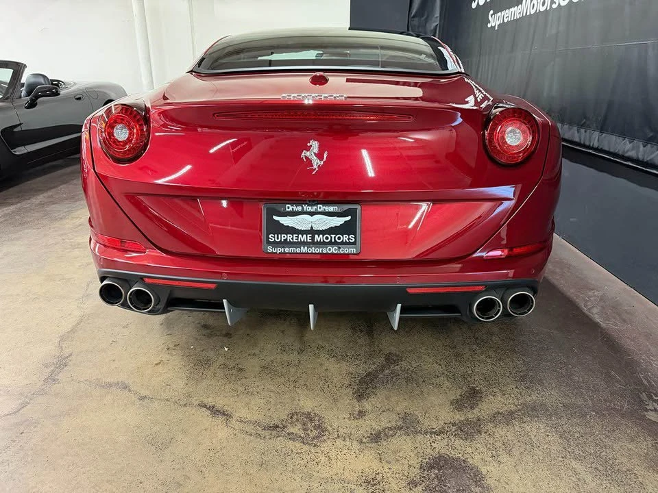 2017 Ferrari California T - Image 5 of 6
