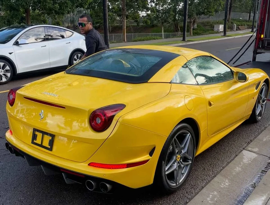 2016 Ferrari California T - Image 2 of 8