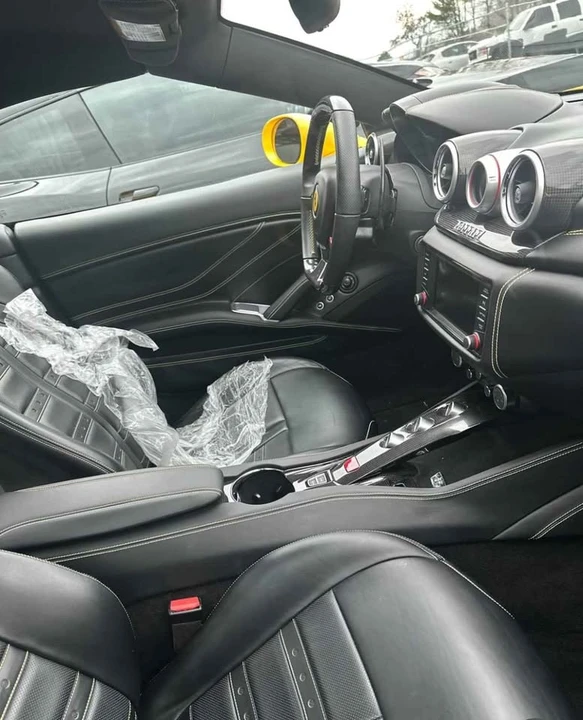 2016 Ferrari California T - Image 6 of 8