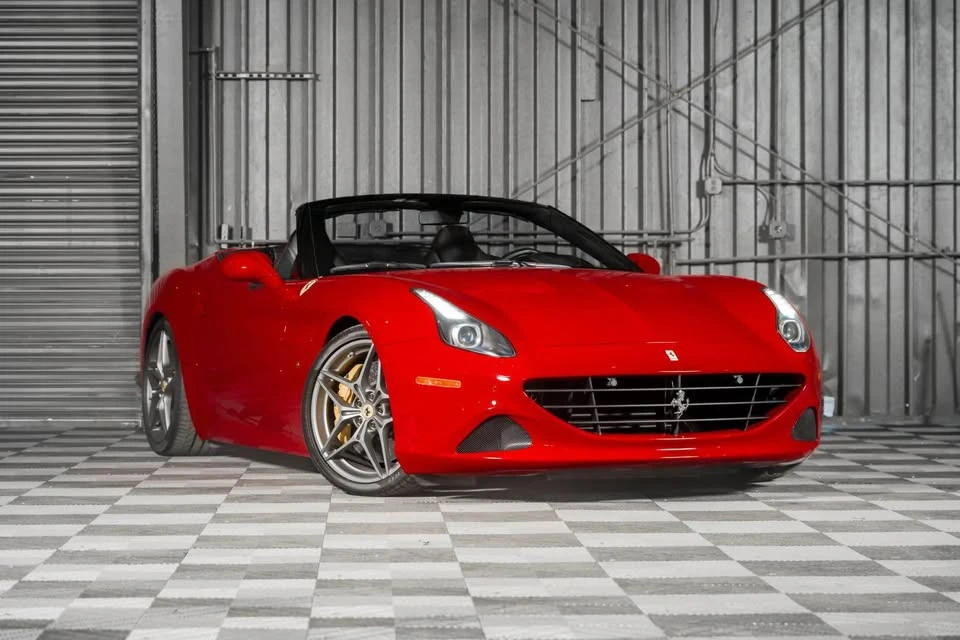 2017 Ferrari California T - Image 3 of 16