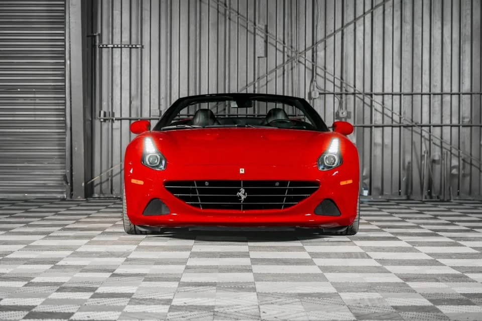 2017 Ferrari California T - Image 2 of 16