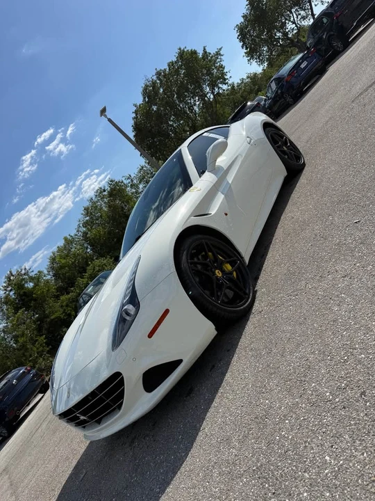 2017 Ferrari California T - Image 2 of 9