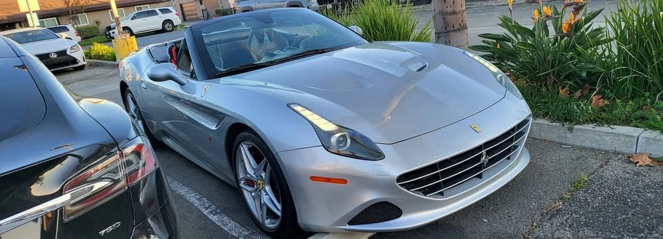 2017 Ferrari California T - Image 7 of 10