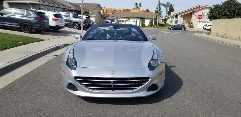 2017 Ferrari California T - Image 4 of 10