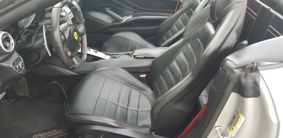2017 Ferrari California T - Image 5 of 10
