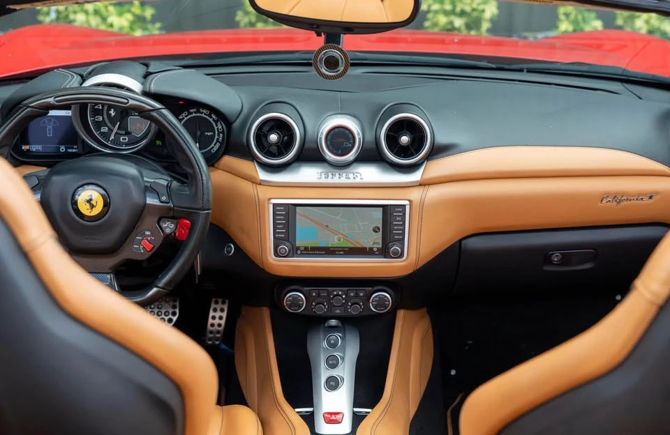 2017 Ferrari California T - Image 17 of 20