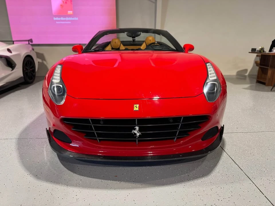 2017 Ferrari California T - Image 2 of 13