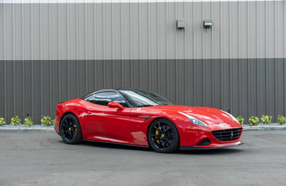 2017 Ferrari California T - Image 8 of 20
