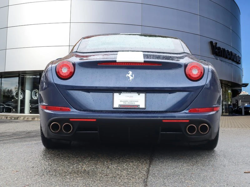 2017 Ferrari California T - Image 4 of 20