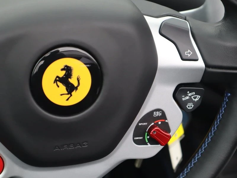 2017 Ferrari California T - Image 12 of 20