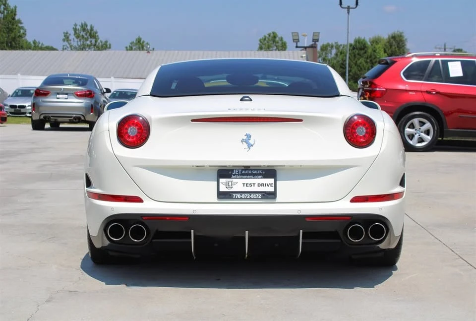 2017 Ferrari California T - Image 17 of 20