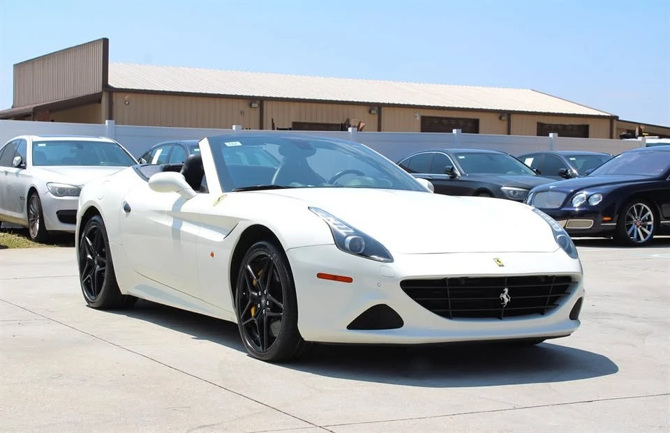2017 Ferrari California T - Image 5 of 20