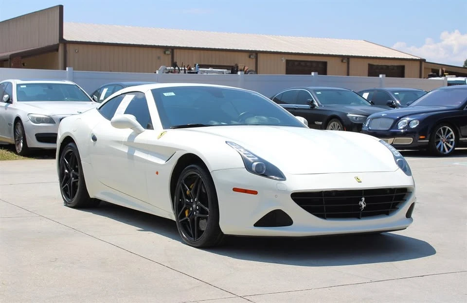 2017 Ferrari California T - Image 6 of 20