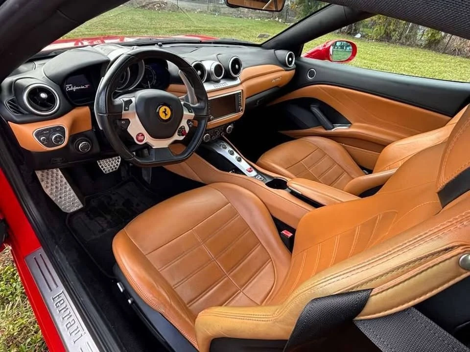 2017 Ferrari California T - Image 10 of 20