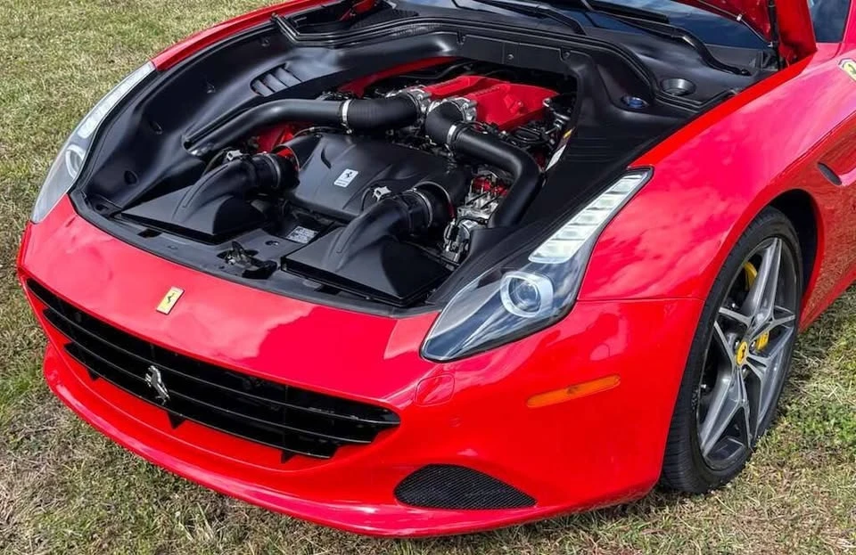 2017 Ferrari California T - Image 20 of 20