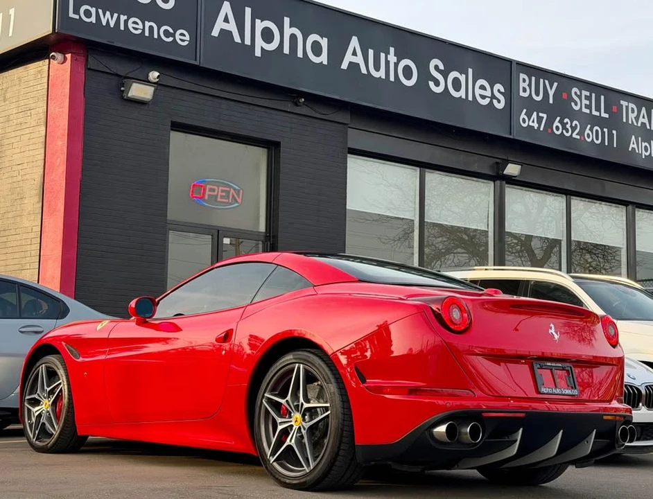 2017 Ferrari California T - Image 2 of 20