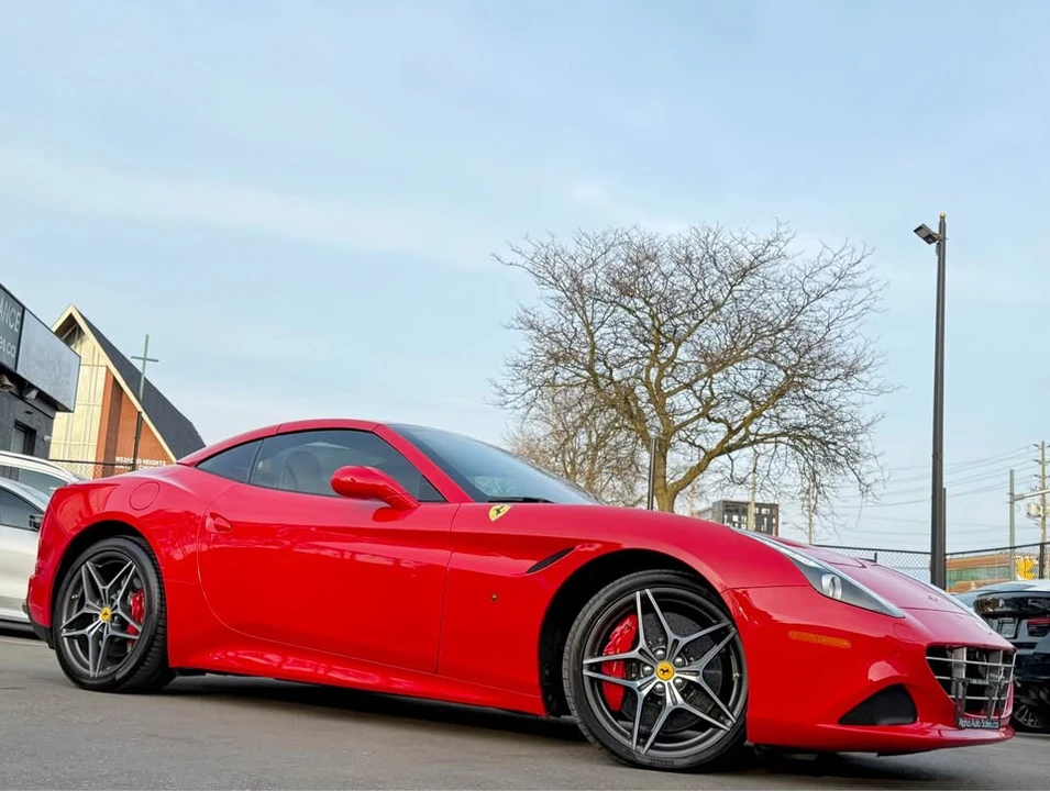 2017 Ferrari California T - Image 8 of 20