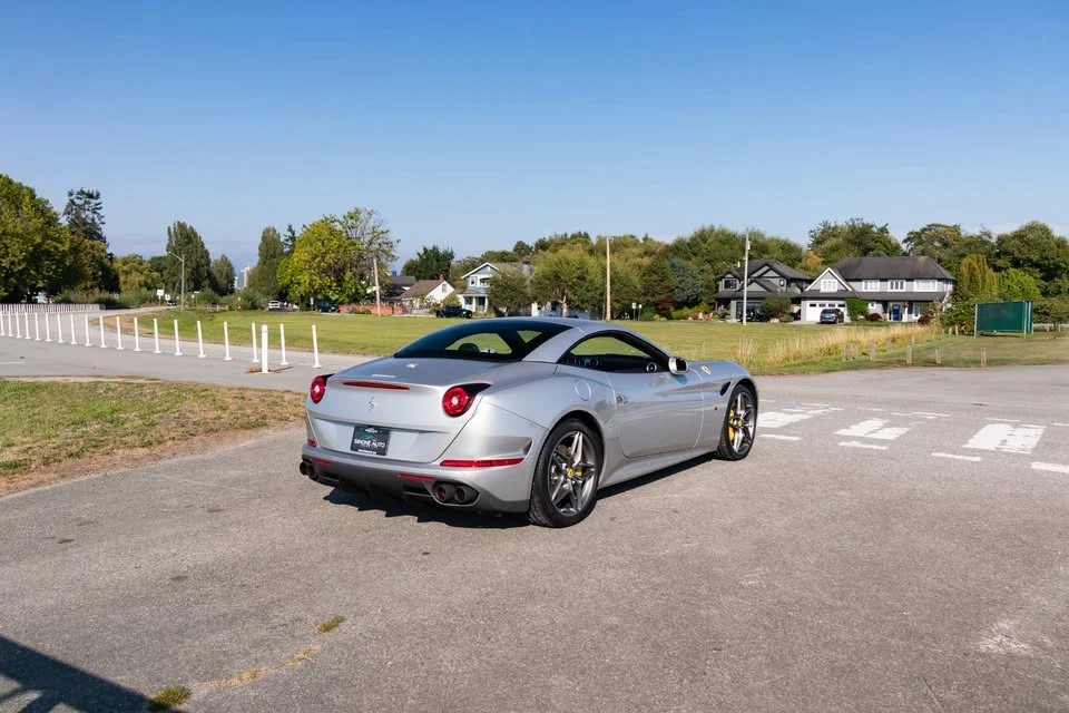 2017 Ferrari California T - Image 4 of 20
