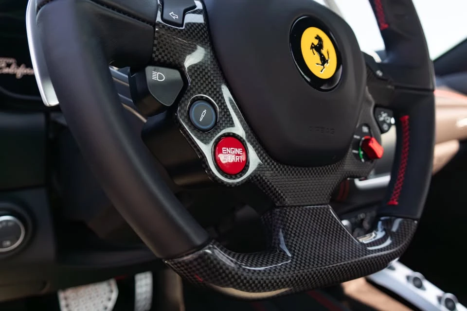 2017 Ferrari California T - Image 10 of 20
