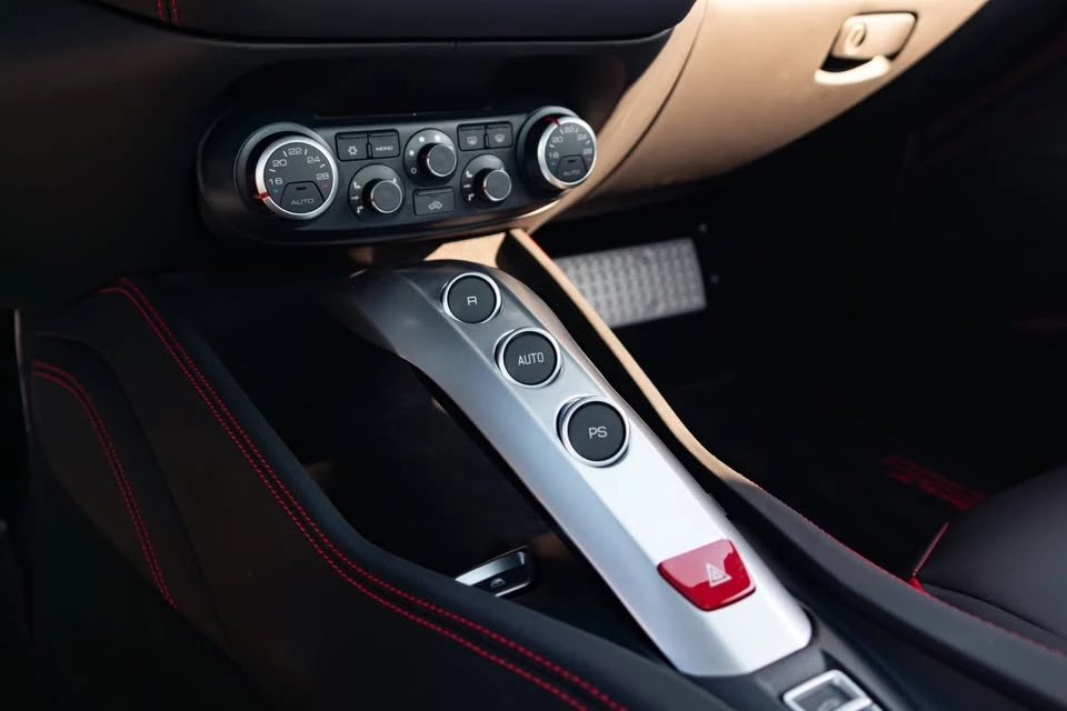 2017 Ferrari California T - Image 15 of 20