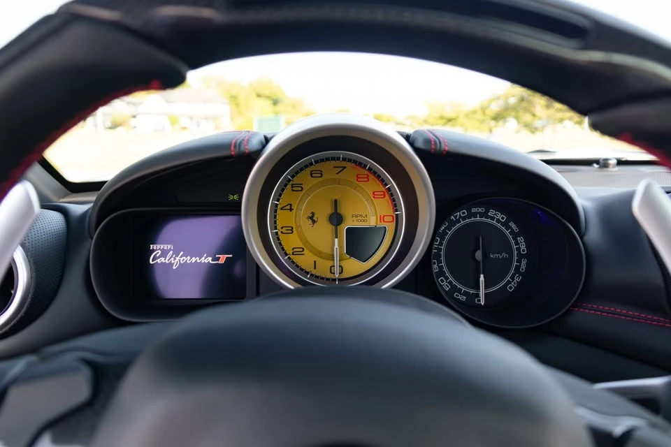 2017 Ferrari California T - Image 8 of 20
