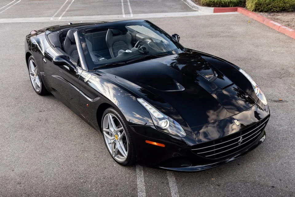 2017 Ferrari California T - Image 17 of 19