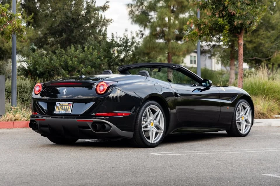 2017 Ferrari California T - Image 14 of 20