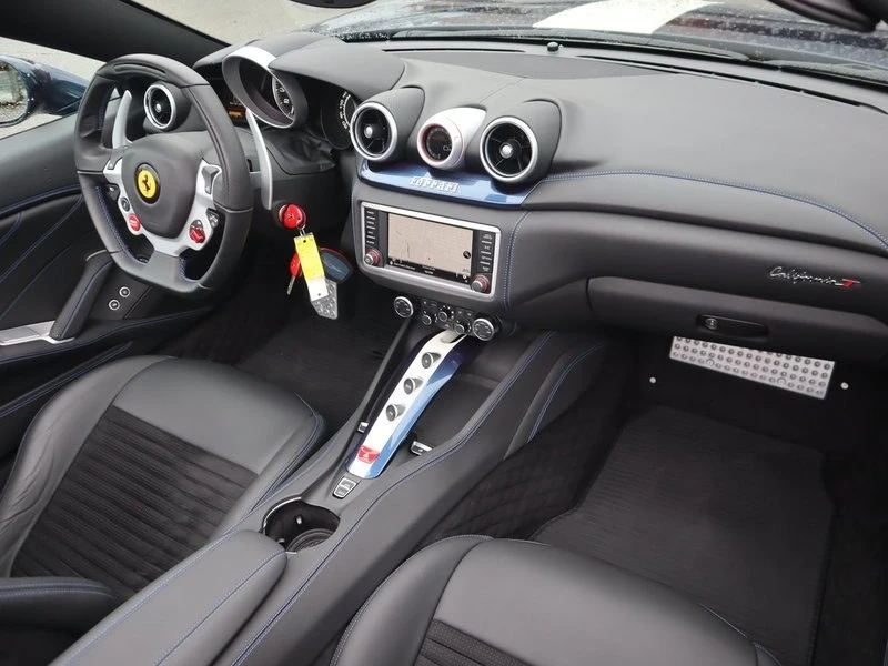 2017 Ferrari California T - Image 14 of 20