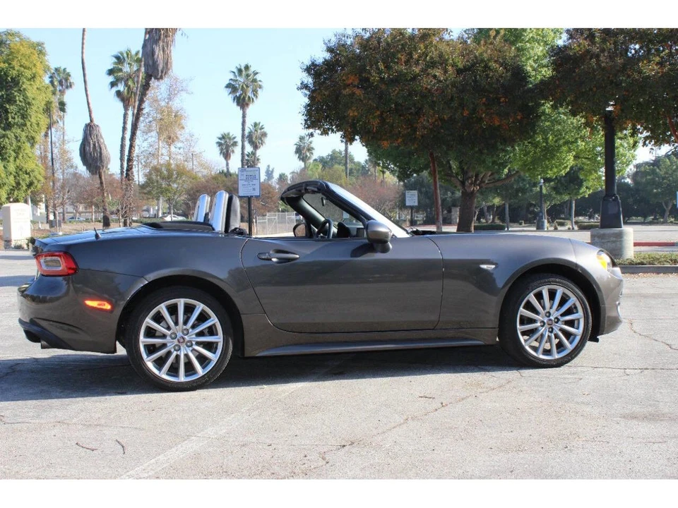 2017 Fiat 124 - Image 18 of 31