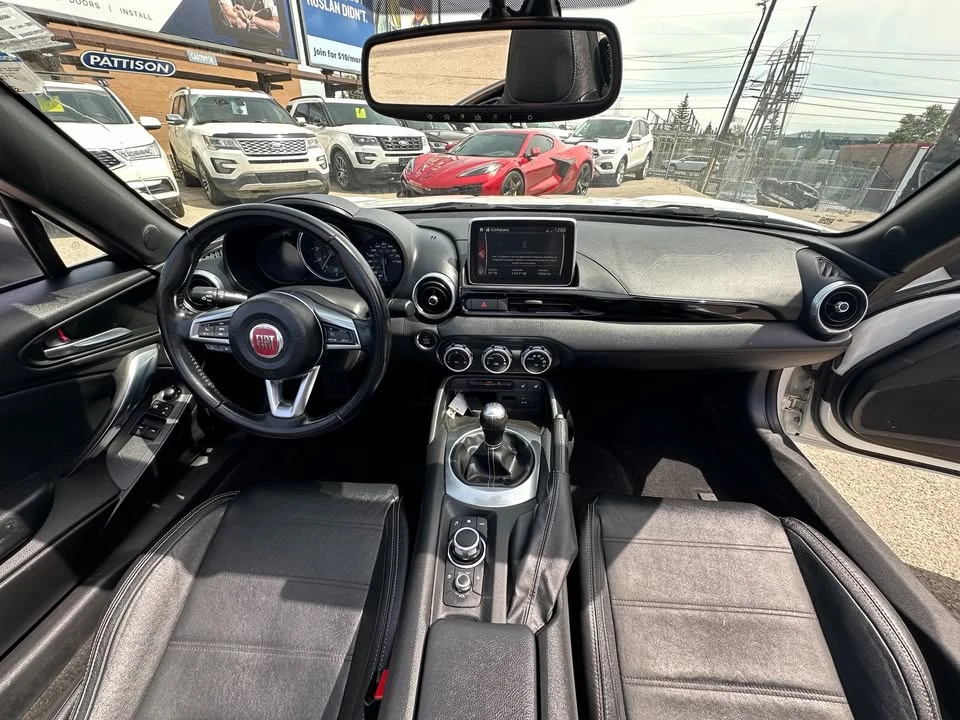 2017 Fiat 124 Spider - Image 11 of 13