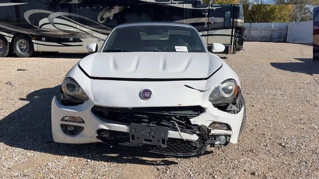 2017 Fiat 124 Spider - Image 7 of 20
