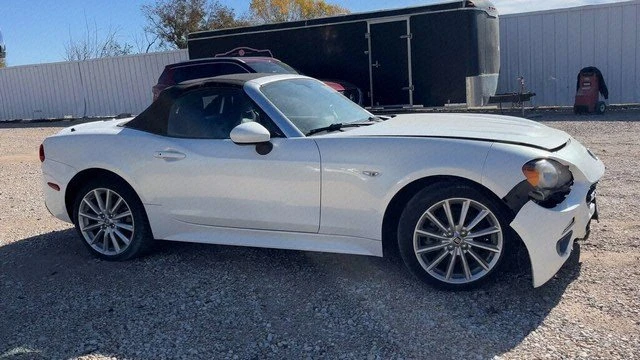2017 Fiat 124 Spider - Image 5 of 20
