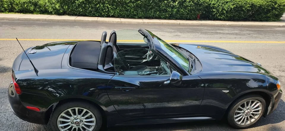 2017 Fiat 124 Spider - Image 7 of 10