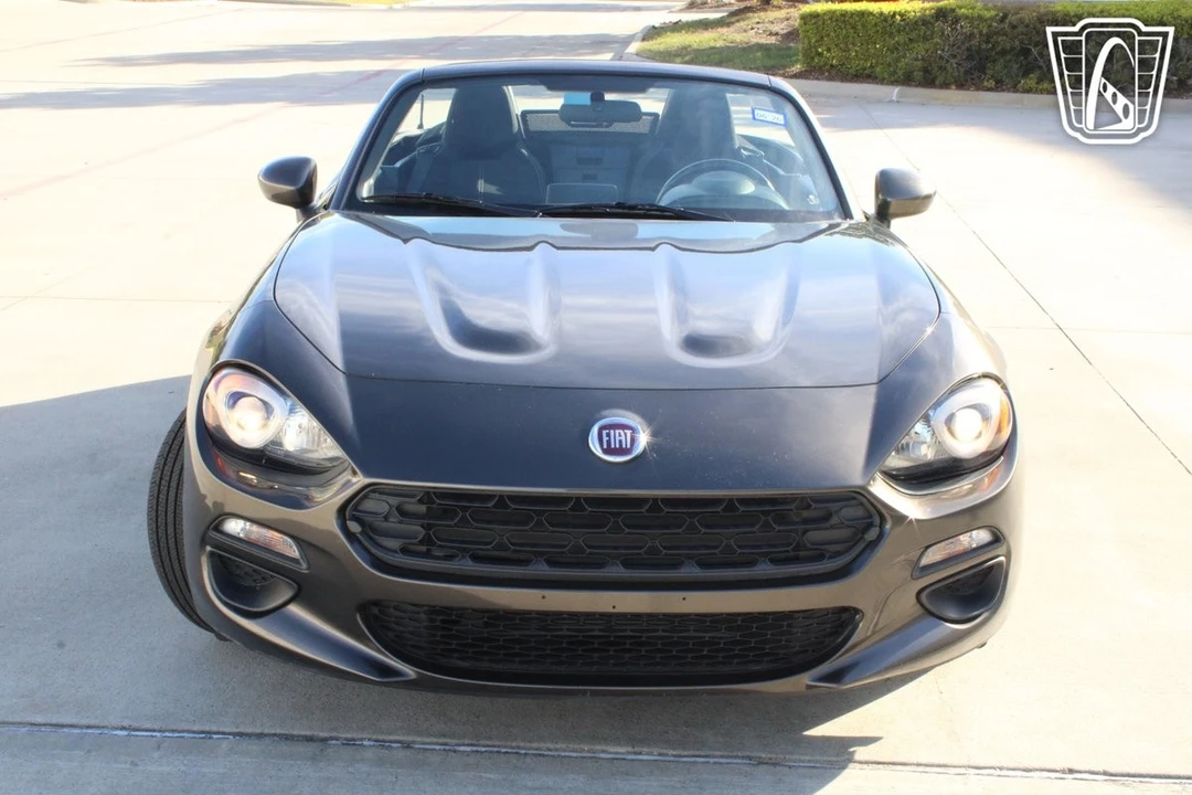 2017 Fiat 124 Spider - Image 6 of 12