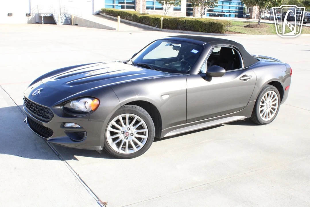 2017 Fiat 124 Spider - Image 12 of 12
