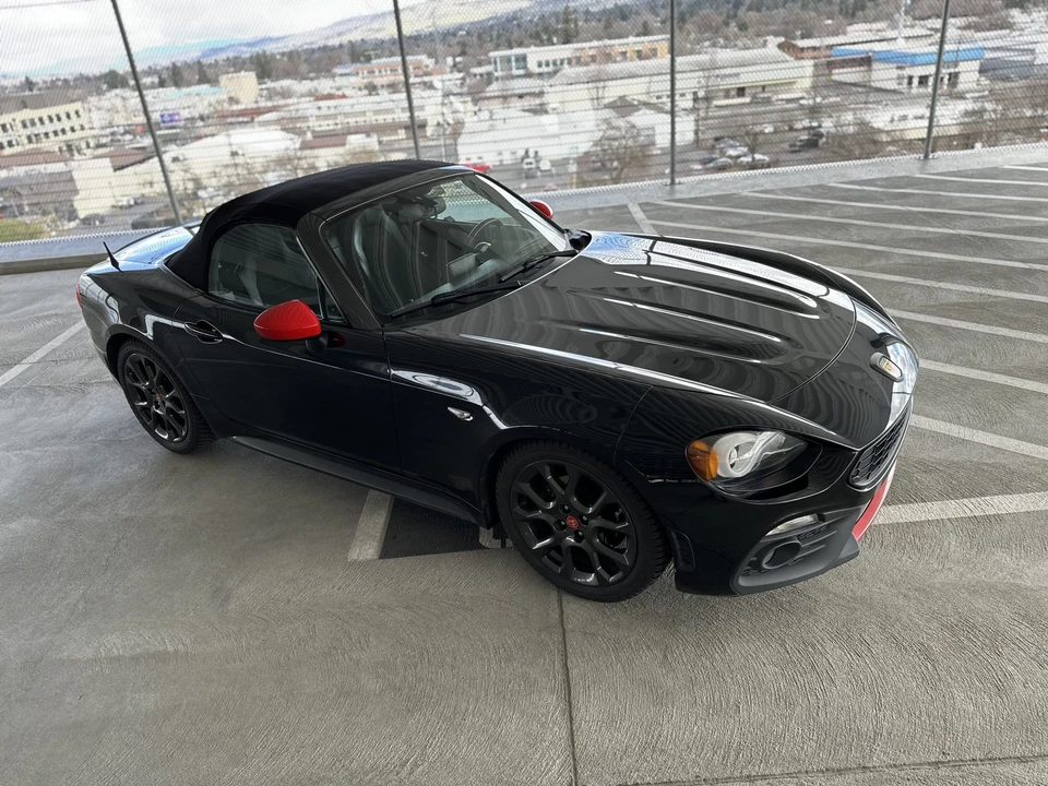 2017 Fiat 124 Spider - Image 17 of 31