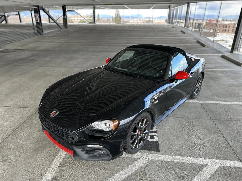 2017 Fiat 124 Spider - Image 2 of 31