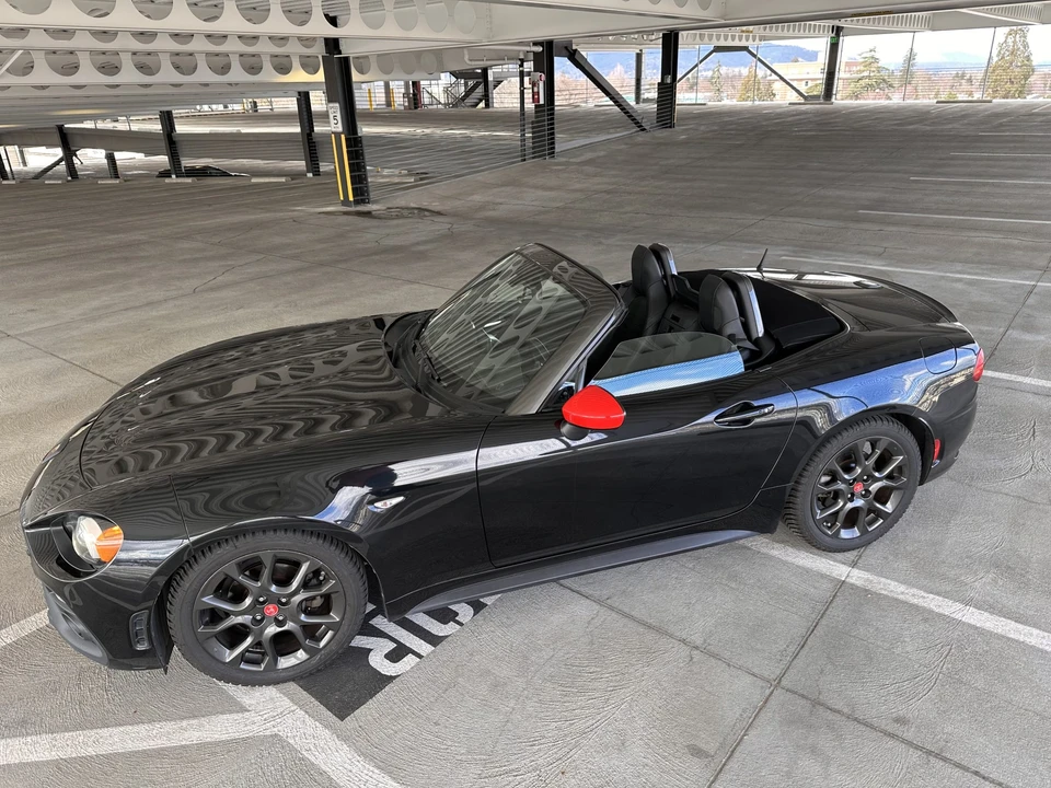 2017 Fiat 124 Spider - Image 23 of 31
