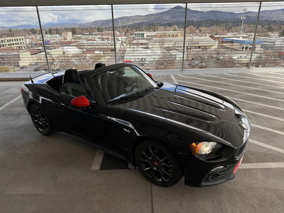 2017 Fiat 124 Spider - Image 26 of 31