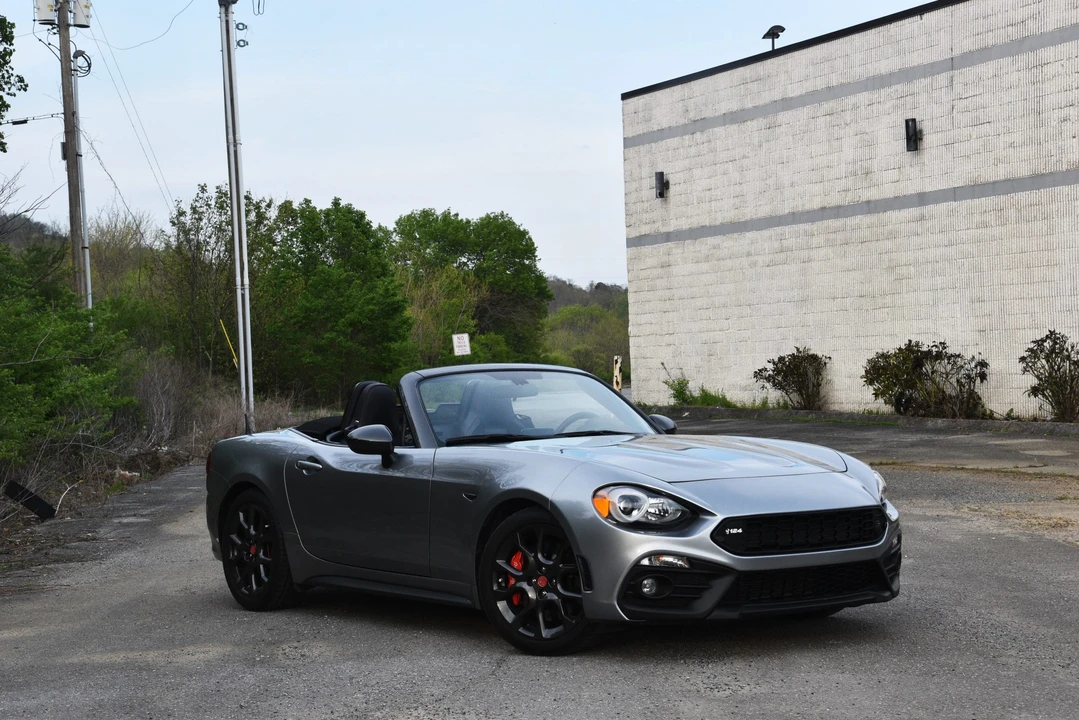 2017 Fiat 124 Spider - Image 5 of 31