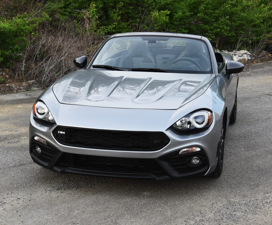 2017 Fiat 124 Spider - Image 14 of 31